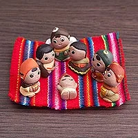 Keramikkrippe, „Mini-Weihnachten in Peru“ (7 Stück) - Weihnachts-Mini-Krippenskulpturen (7 Stück)