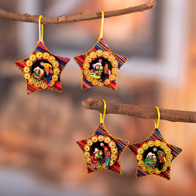 Ornamente aus Baumwollmischung, (4er-Set) - Vier Weihnachtskrippen-Sternornamente aus Baumwollmischung aus Peru