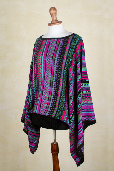 Gestreifter Pullover mit Kimonoärmeln - Gestrickter, mehrfarbig gestreifter Pullover aus Peru