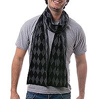 Bufanda de hombre en mezcla de alpaca, 'Diamond Grey' - Bufanda de hombre en mezcla de alpaca con estampado de rombos grises