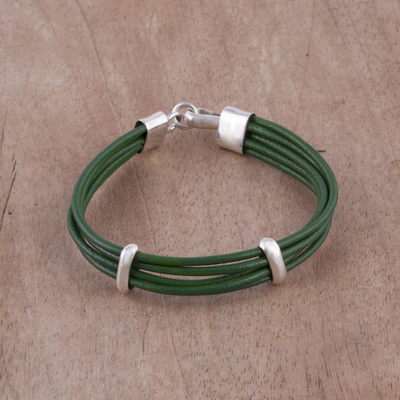Armband aus Leder - Armbandarmband aus grünem Leder und Silber aus Bali
