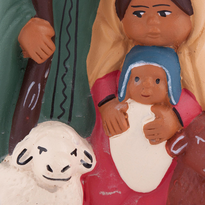 Keramische Krippenfigur, „Christliche Familie der Anden“. - Handbemalte Anden-Krippenskulptur aus Keramik aus Peru
