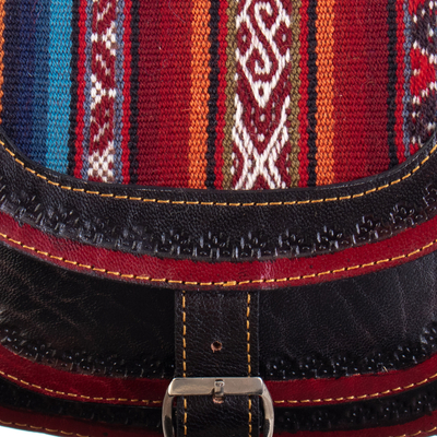 Bolso bandolera de cuero con detalle de lana - Eslinga de cuero con acento de lana hecha a mano de Perú