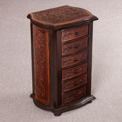 Wood and leather mini chest, Colonial Majesty