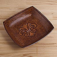 Featured review for Leather catchall, Andean Fleur-de-Lis