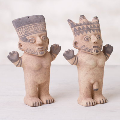 Keramikskulpturen, (Paar) - Männliche und weibliche Chancay-Keramik-Replika-Skulpturen aus Peru
