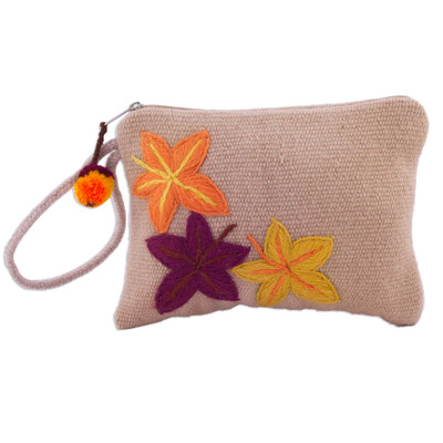Leaf-Themed Handwoven Wool Wristlet from Peru