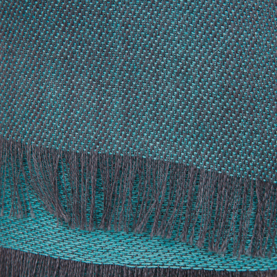 Schal aus einer Mischung aus Babyalpaka und Seide - Wendeschal in Blaugrün und Grau aus einer Mischung aus Babyalpaka und Seide