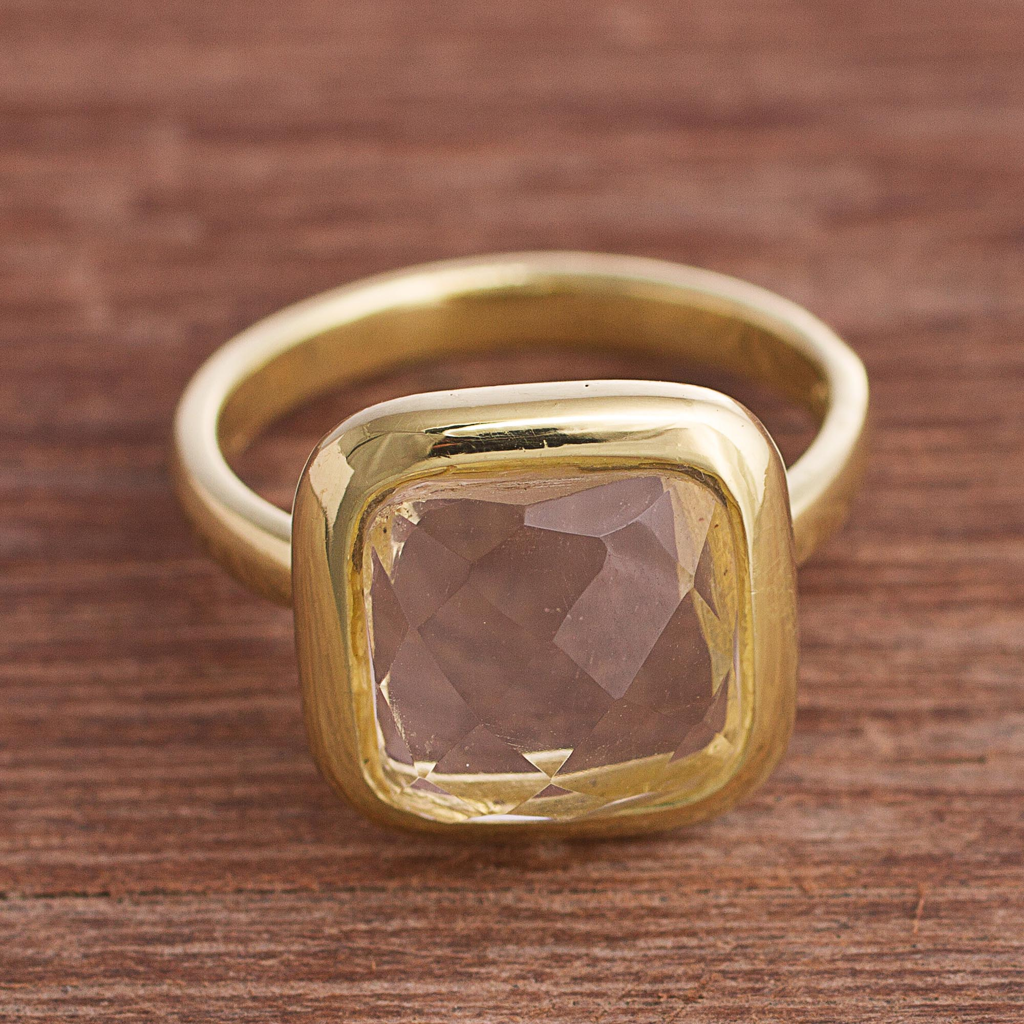 Elegant Design Golden Green/Red/Pink Stone Ring for Girls/Women | Meerzah-tuongthan.vn