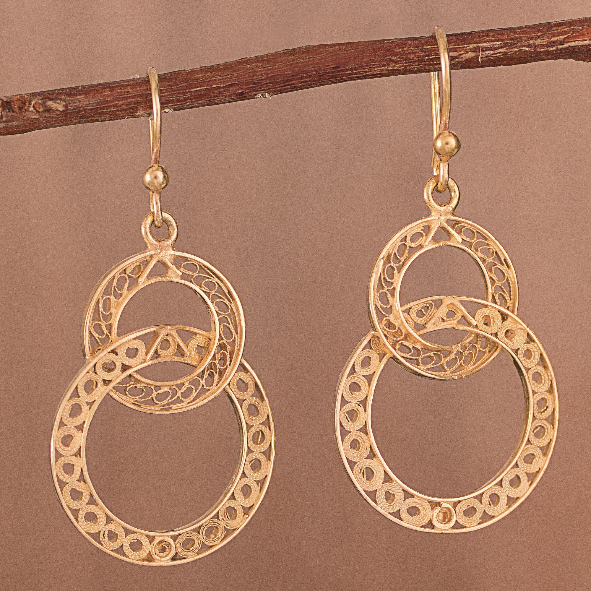 gold circle dangle earrings