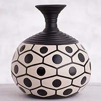 Featured review for Ceramic decorative vase, Chulucanas Eyes