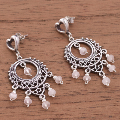 Kronleuchter-Ohrringe aus Rosenquarz - Kronleuchter-Ohrringe aus Rosenquarz, hergestellt in Peru