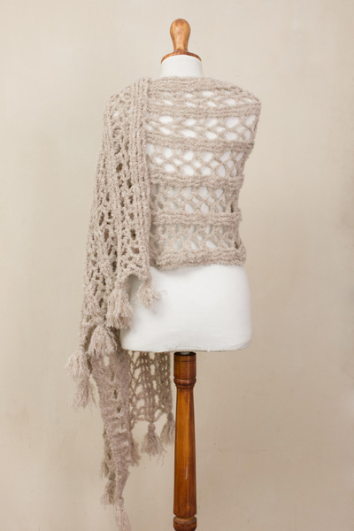 Schal aus Alpaka-Mischung - Handgehäkelter Schal aus Alpaka-Mischung in Taupe aus Peru