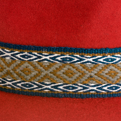 Sombrero de fieltro en mezcla de alpaca y lana - Sombrero de Fieltro Mezcla de Lana y Alpaca Peruana en Carmesí