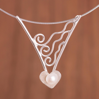 Halskette mit Anhänger aus Zuchtperlen - Halskette mit gewelltem, herzförmigem Zuchtperlenanhänger aus Peru