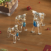 Glass figurines, 'Pucara Majesty' (set of 3) - Clear Gilded Glass Pucara Bull Figurines (Set of 3)
