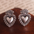Ohrringe mit Silberknöpfen, 'Heilige Herzen'. - Religiöses Herz 950 Silber-Knopf-Ohrringe aus Peru
