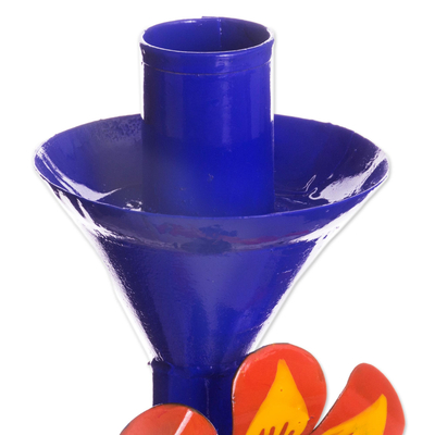Kerzenhalter aus recyceltem Metall - Blumenkerzenhalter aus recyceltem Metall in Blau aus Peru