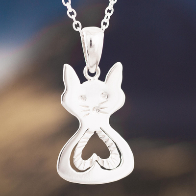 Halskette mit Anhänger aus Sterlingsilber - Herzförmige Halskette mit Anhänger aus Sterlingsilber in Katzenform