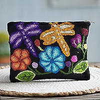 Bolso de mano de lana, 'Libélulas en la naturaleza' - Bolso de mano de lana bordado con patrón de libélula de Perú