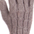 handschuhe aus 100 % Alpaka, „Pretty in Pink“ - Zopfstrickhandschuhe aus 100 % Alpaka in Helllila aus Peru