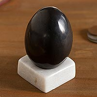Onyx gemstone figurine, 'Cute Egg'