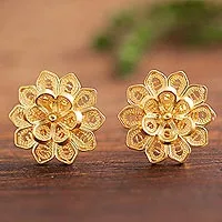 Pendientes de botón de filigrana chapados en oro, 'Fantasy Stars' - Pendientes de botón de filigrana de plata de ley chapados en oro floral