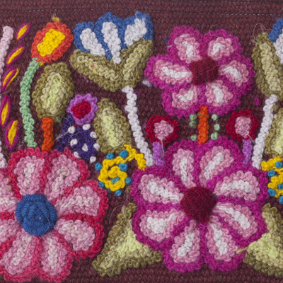 Cartera de lana - Clutch de lana floral tejido a mano en caoba de Perú