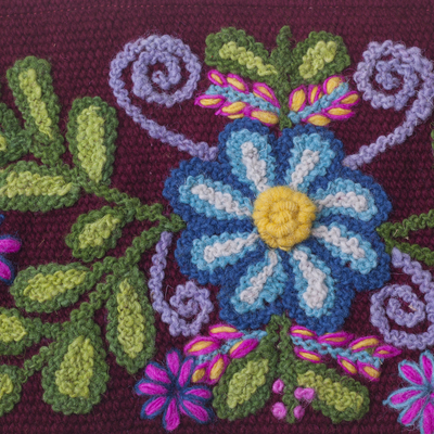 Cartera de lana - Clutch de lana floral tejido a mano en granate de Perú