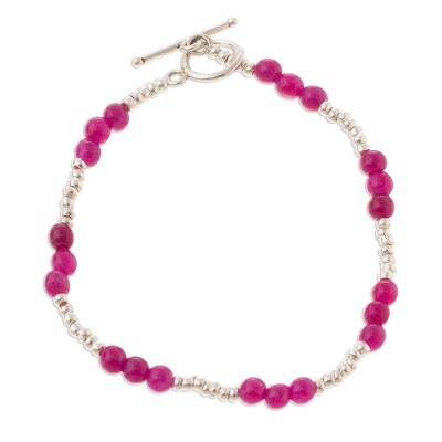 Quartz beaded bracelet, 'Fuchsia Delight' - Fuchsia Quartz Beaded Bracelet from Peru