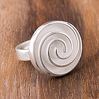 Sterling silver cocktail ring, 'Whirlwind Labyrinth' - Spiral Pattern Sterling Silver Cocktail Ring from Peru