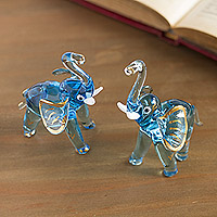 Figuras de vidrio soplado, 'Elefantes dorados en azul claro' (par) - Figuras de elefantes de vidrio soplado dorado en azul claro (par)
