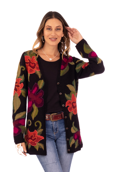 strickjacke aus 100 % Alpaka - Alpaka-Intarsien-Strickjacke mit mehrfarbigem Blumenmuster