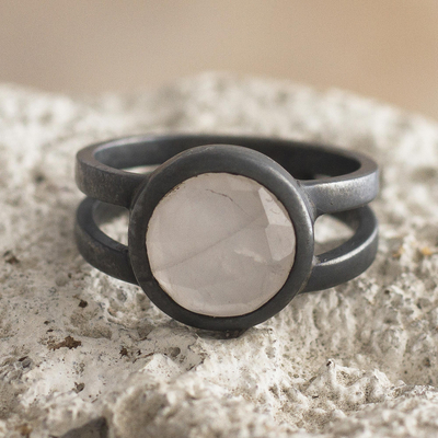 Rose quartz cocktail ring, 'Contemporary Rose' - Oxidized Sterling Silver Ring with Rose Quartz