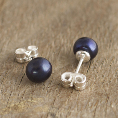 Aretes de perlas cultivadas - Aretes de perlas cultivadas de color gris oscuro elaborados artesanalmente