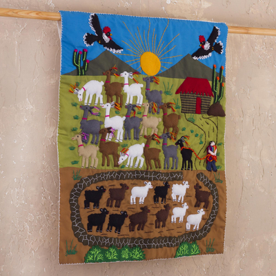 Wandbehang mit Baumwollapplikationen - Kunsthandwerklich gefertigter Wandbehang mit peruanischer Applikation