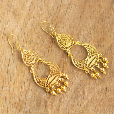 Vergoldete filigrane Kronleuchter-Ohrringe - Peruanische vergoldete filigrane Kronleuchter-Ohrringe