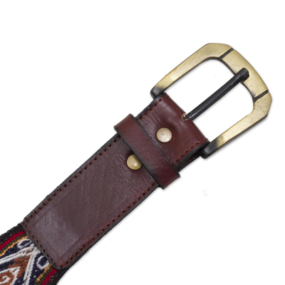 Cinturón de cuero con detalles de lana - Cinturón de cuero con detalle de lana tejido a mano