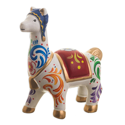 Figura de cerámica, 'Chullo Llama in White' - Figura de cerámica de llama multicolor