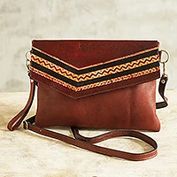 Bolso convertible de cuero, 'Verano Andino' - Bolso de pulsera de mensajero convertible de cuero con herramientas de Perú