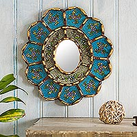 Espejo decorativo de pared de vidrio pintado al revés, 'Celestial Bouquet' - Espejo decorativo de pared ovalado de vidrio pintado al revés