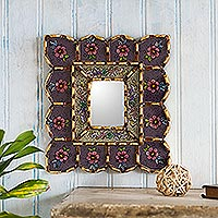 Espejo de acento de pared de vidrio pintado al revés, 'Belleza púrpura' - Acento de espejo de vidrio pintado al revés hecho a mano de Perú