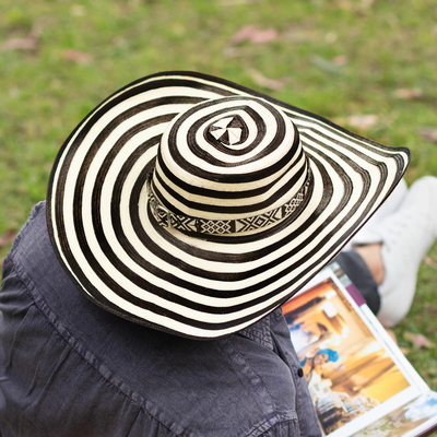 Unisex-Hut aus Naturfaser, 'Zenu Tradition' - Handgewebter Unisex-Naturfaser-Hut