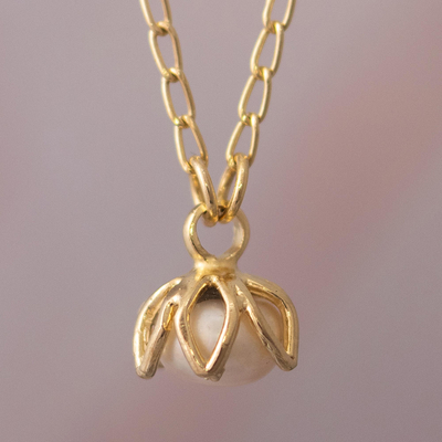 Gold plated cultured pearl pendant necklace, Flower Treasure