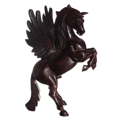 Escultura de cedro, 'Caballo Mítico Pegaso' - Escultura de caballo alado de cedro tallada a mano artesanalmente