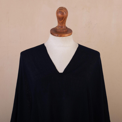 Poncho de algodón - Poncho de mujer 100% algodón azul marino con flecos de Perú