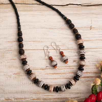 Buy Vridaann Shahinpearlmart Men and Women Stone Black Agate Hakik Mala  Necklace Online at Best Prices in India - JioMart.