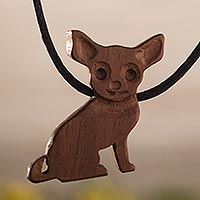 Collar colgante de madera, 'Pequeño Chihuahua' - Colgante de Perro Pequeño de Madera de Aguano sobre Cordón de Nylon Negro