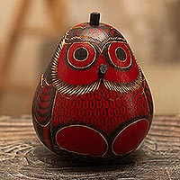 Caja decorativa de calabaza mate seca, 'Paunchy Red Owl' - Caja de calabaza mate seca pintada con un motivo de búho de Perú