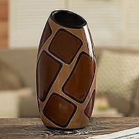 Chulucanas ceramic vase, Earthly Geometry